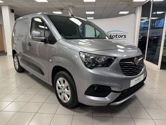 2021 Vauxhall Combo 1.5L Griffin 4dr