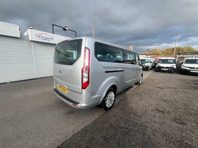 2022 Ford Tourneo Custom 2L Titanium 5dr - Photo 9