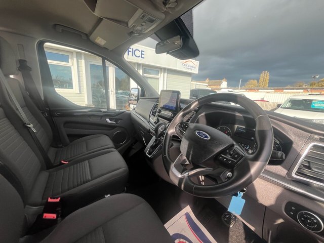 2022 Ford Tourneo Custom 2L Titanium 5dr - Photo 12