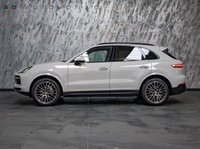 USED 2022 72 PORSCHE CAYENNE 3.0T V6 Platinum Edition SUV 5dr Petrol TiptronicS 4WD Euro 6 (s/s) (340 ps) 
