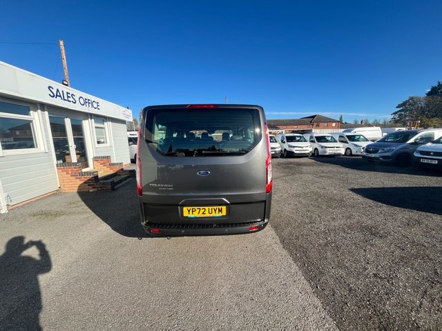 2022 Ford Tourneo Custom 2L Titanium 5dr - Photo 9