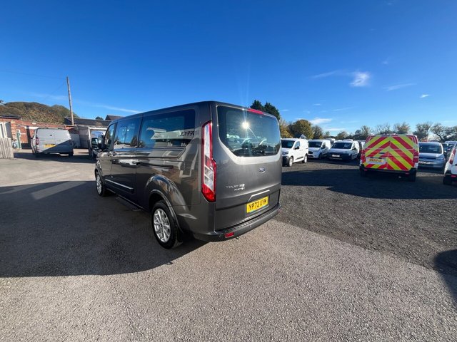 2022 Ford Tourneo Custom 2L Titanium 5dr - Photo 8