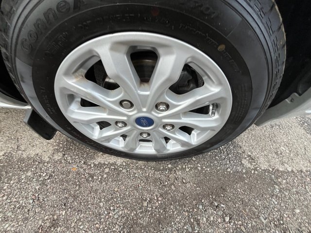 2022 Ford Tourneo Custom 2L Titanium 5dr - Photo 11