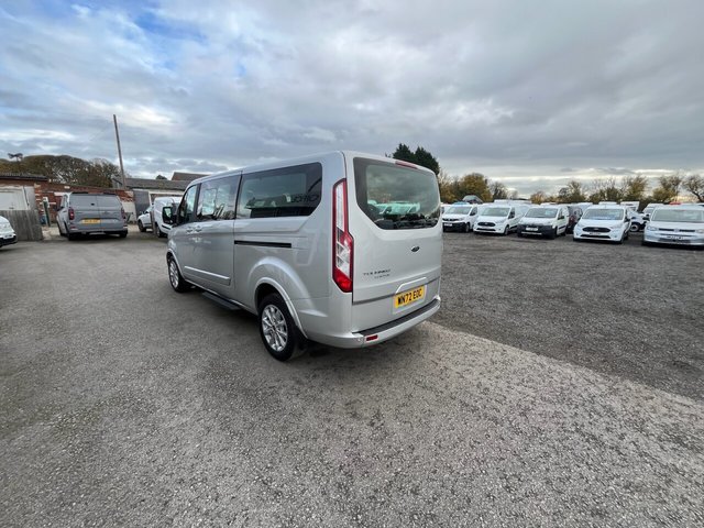 2022 Ford Tourneo Custom 2L Titanium 5dr - Photo 7