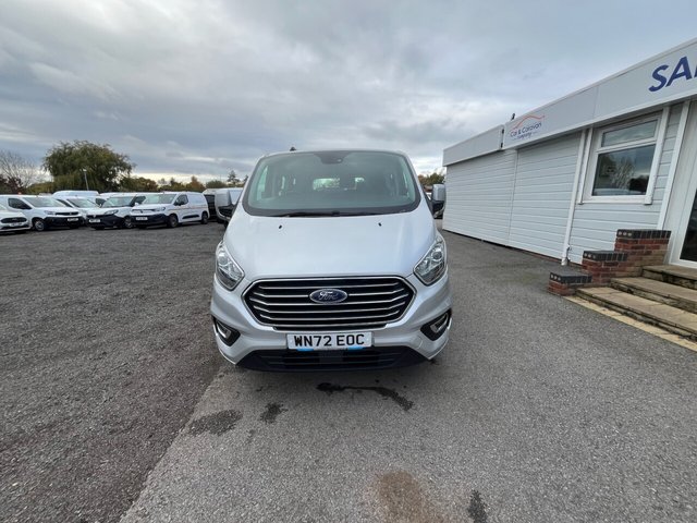 2022 Ford Tourneo Custom 2L Titanium 5dr - Photo 2