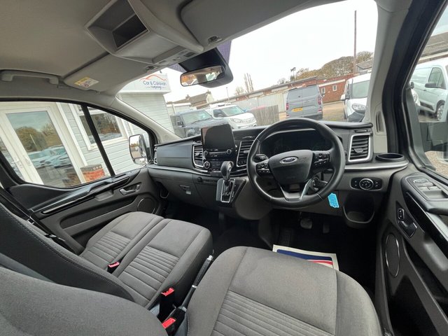 2022 Ford Tourneo Custom 2L Titanium 5dr - Photo 12