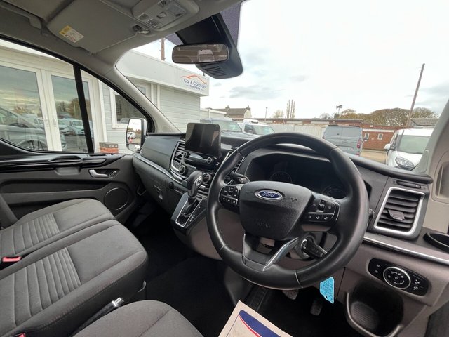 2022 Ford Tourneo Custom 2L Titanium 5dr - Photo 10