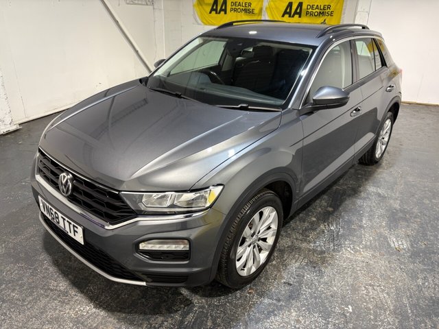 2018 VOLKSWAGEN T-ROC - Photo 8