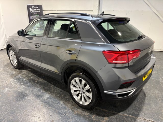 2018 VOLKSWAGEN T-ROC - Photo 2