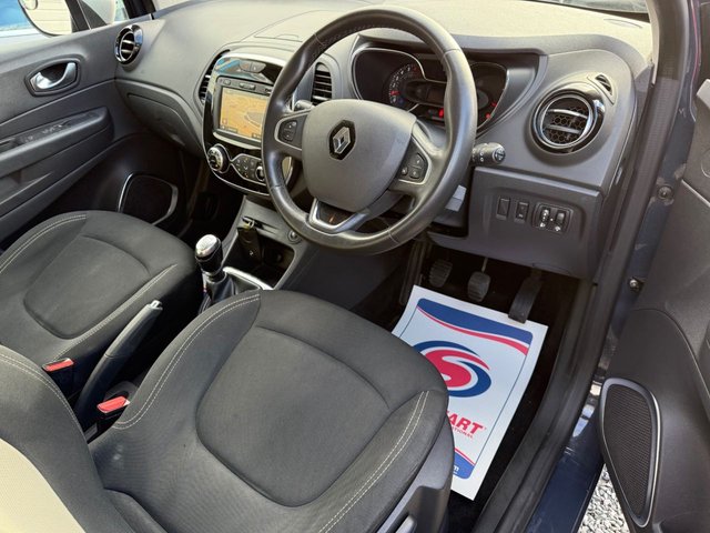 2019 RENAULT CAPTUR - Photo 8