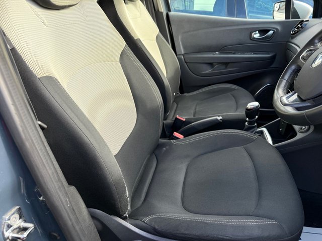 2019 RENAULT CAPTUR - Photo 11