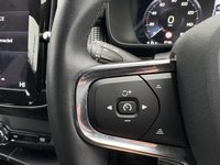 USED 2021 71 VOLVO XC40 2.0 B4 MHEV R-Design SUV 5dr Petrol Hybrid DCT Auto Euro 6 (s/s) (197 ps) Park Assist Package, Sat nav