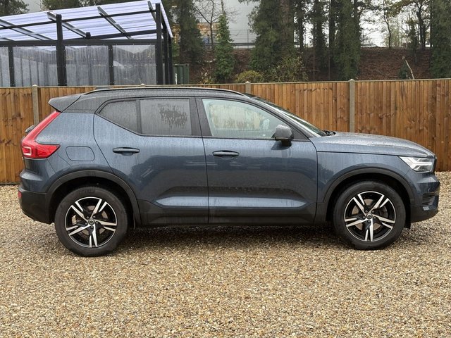 2021 VOLVO XC40 - Photo 6