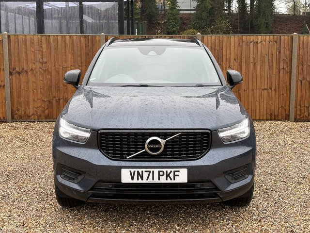 2021 VOLVO XC40 - Photo 8