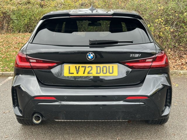 2022 BMW 1 SERIES - Photo 4