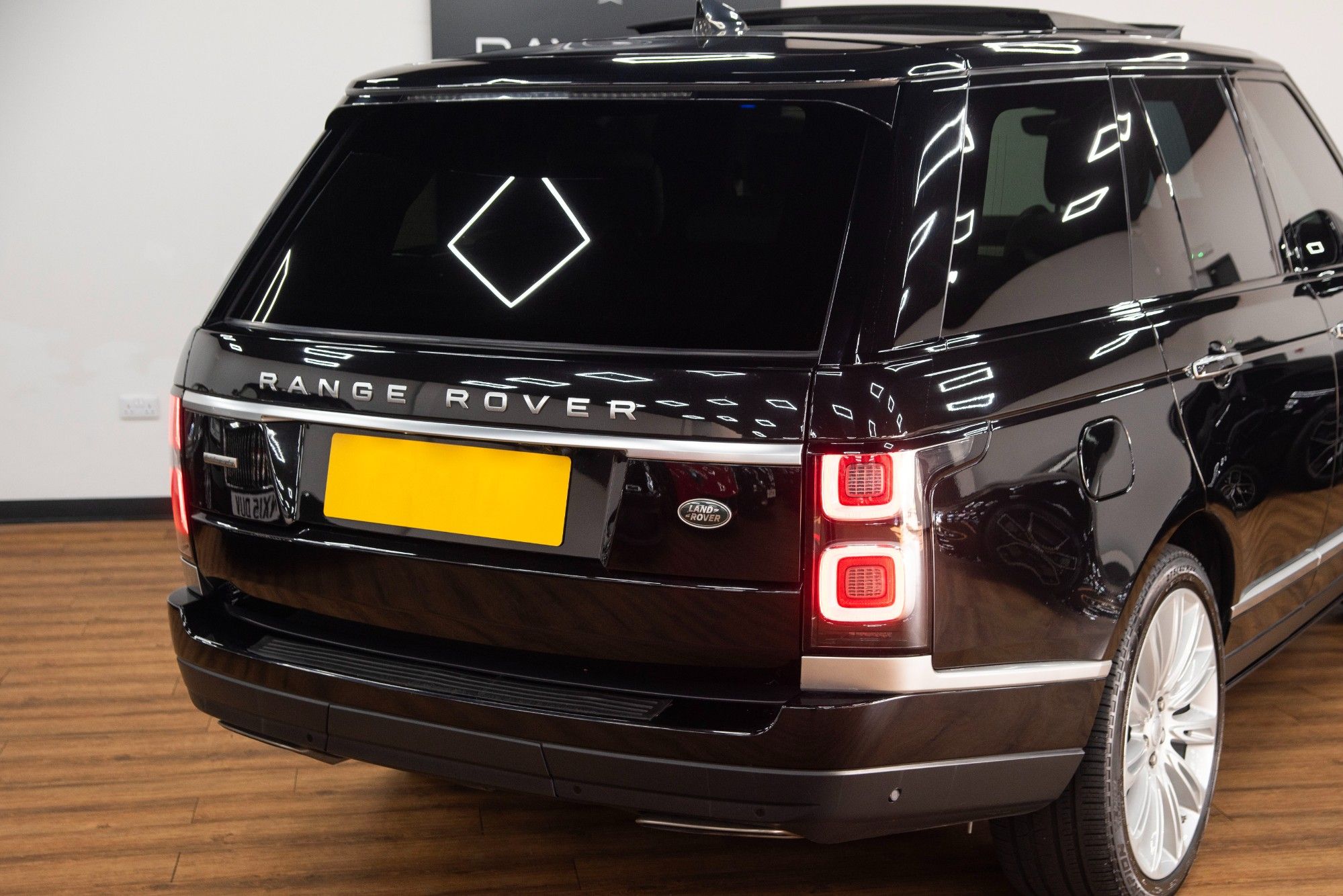 USED 2019 19 LAND ROVER RANGE ROVER 4.4 SD V8 Autobiography  