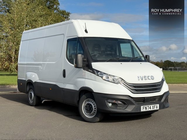 View our Iveco Daily 2.3D HPI 14V 35S 3520 Panel Van 5dr Diesel Manual MWB H2 Euro 6 (s/s) (136 ps)