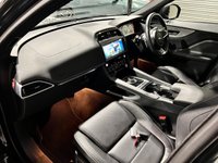 USED 2017 17 JAGUAR F-PACE 3.0 D300 V6 S SUV 5dr Diesel Auto AWD Euro 6 (s/s) (300 ps) 