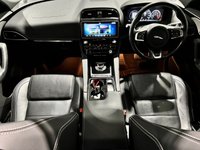 USED 2017 17 JAGUAR F-PACE 3.0 D300 V6 S SUV 5dr Diesel Auto AWD Euro 6 (s/s) (300 ps) 