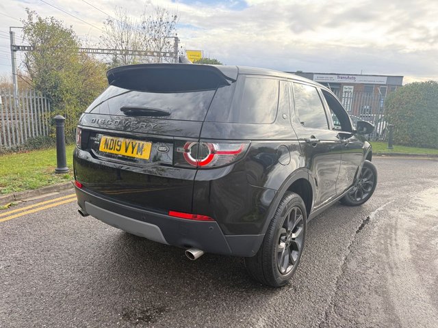 2019 Land Rover Discovery Sport 2L Landmark 5dr - Photo 3