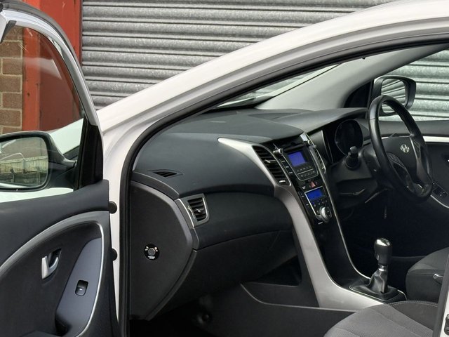 2013 HYUNDAI I30 - Photo 12