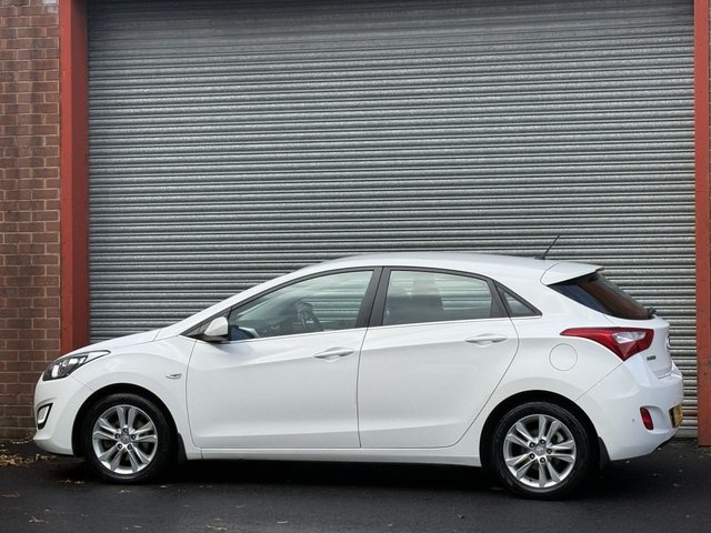 2013 HYUNDAI I30 - Photo 10