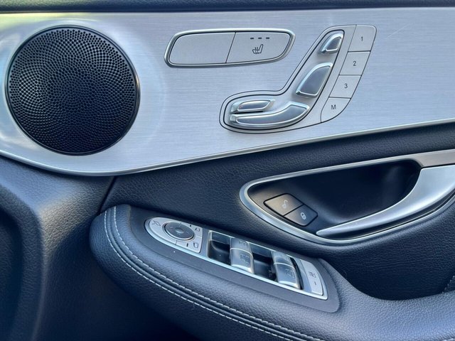 2016 MERCEDES-BENZ GLC 2.1 GLC250d AMG Line (Premium) G-Tronic 4MATIC Euro 6 (s/s) 5dr - Photo 9