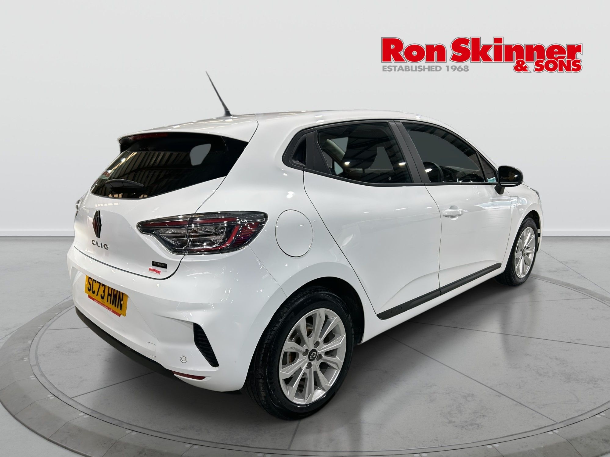 USED 2024 73 RENAULT CLIO 1.6 E-TECH evolution Hatchback 5dr Petrol Hybrid Auto Euro 6 (s/s) (145 ps) 