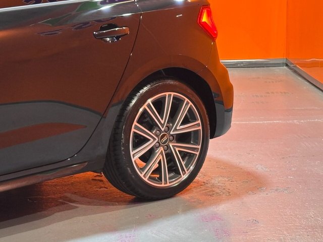 2025 AUDI A1 1.0 TFSI 25 S line Sportback 5dr Petrol S Tronic Euro 6 (s/s) (95 ps) One Owner. Lane Depart. DAB. - Photo 10