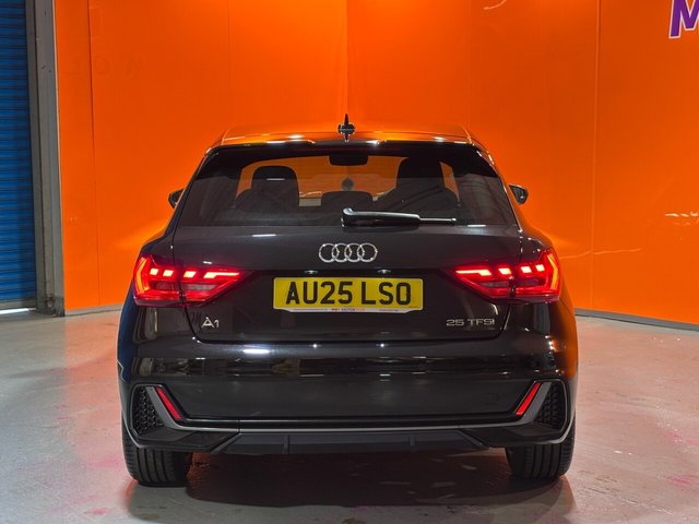 2025 AUDI A1 1.0 TFSI 25 S line Sportback 5dr Petrol S Tronic Euro 6 (s/s) (95 ps) One Owner. Lane Depart. DAB. - Photo 6