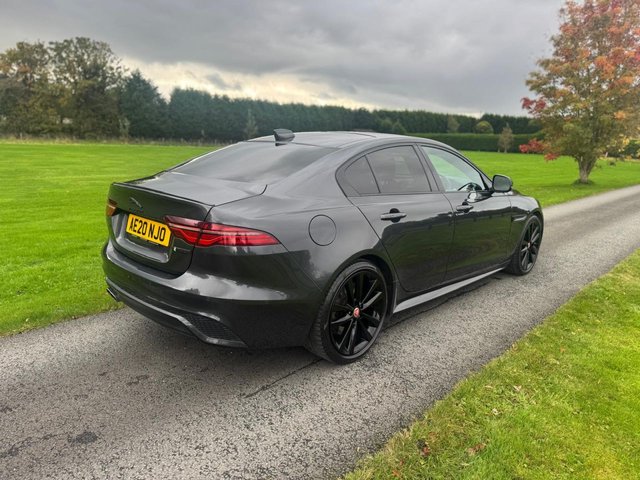 2020 Jaguar Xe 2L R-Dynamic Se 4dr - Photo 4