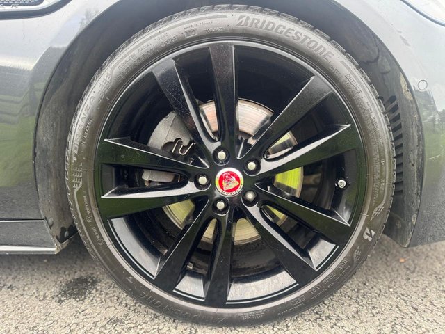 2020 Jaguar Xe 2L R-Dynamic Se 4dr - Photo 11