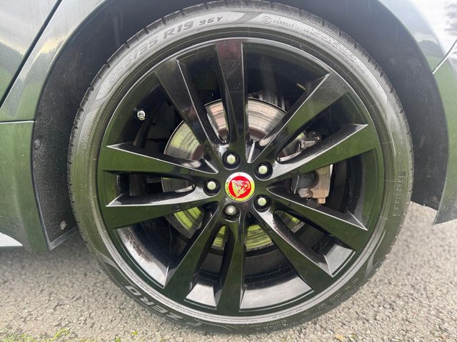 2020 Jaguar Xe 2L R-Dynamic Se 4dr - Photo 12