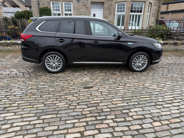 2020 MITSUBISHI OUTLANDER - Photo 9
