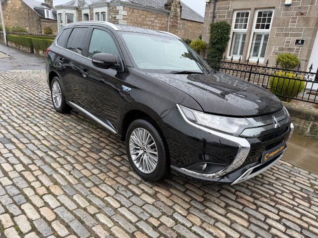 2020 MITSUBISHI OUTLANDER - Photo 4