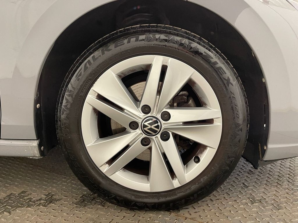USED 2022 22 VOLKSWAGEN GOLF 1.5 TSI Life Hatchback 5dr Petrol Manual Euro 6 (s/s) (150 ps) NATIONWIDE DELIVERY AND COLLECTION