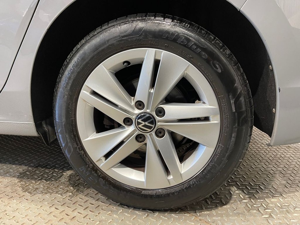 USED 2022 22 VOLKSWAGEN GOLF 1.5 TSI Life Hatchback 5dr Petrol Manual Euro 6 (s/s) (150 ps) NATIONWIDE DELIVERY AND COLLECTION