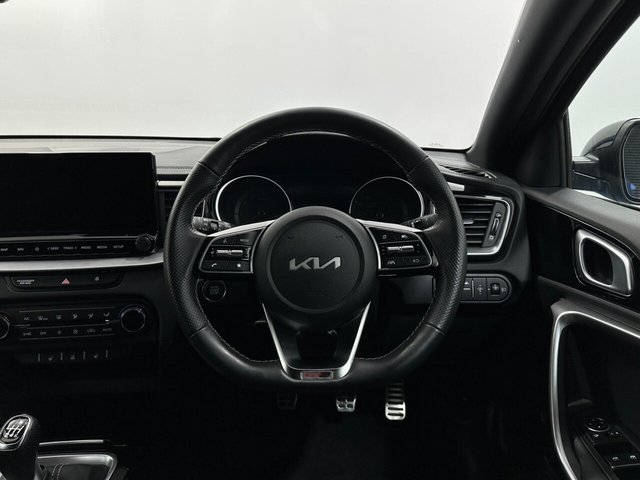 2022 Kia Proceed - Photo 11