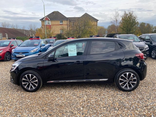 2020 Renault Clio 1.5L Iconic 5dr - Photo 8