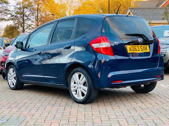 2013 Honda Jazz 1.4L Es Plus 5dr - Photo 3