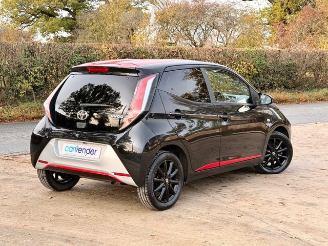 2017 Toyota Aygo 1L X-Press 5dr - Photo 6