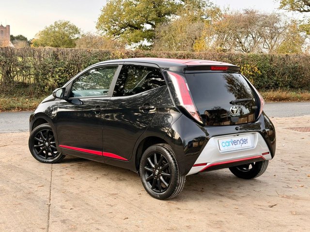 2017 Toyota Aygo 1L X-Press 5dr - Photo 7