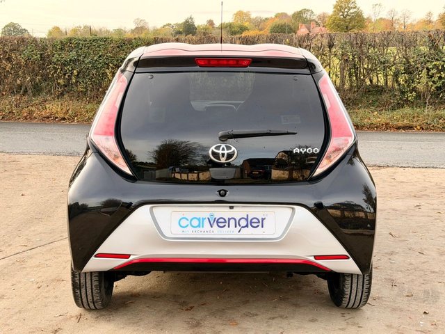 2017 Toyota Aygo 1L X-Press 5dr - Photo 11