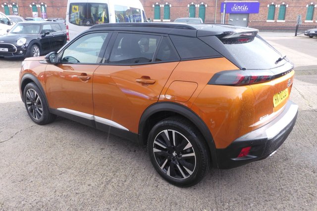 2020 PEUGEOT 2008 - Photo 3