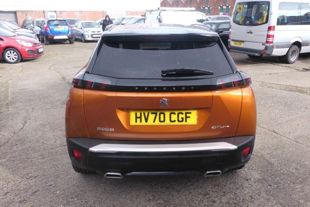 2020 PEUGEOT 2008 - Photo 12