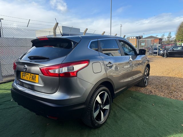 2017 NISSAN QASHQAI - Photo 2