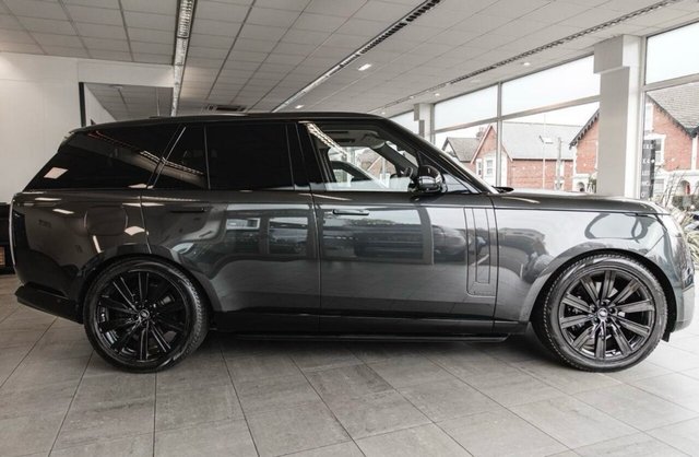 View our LAND ROVER RANGE ROVER