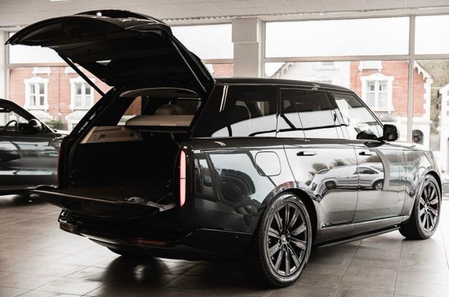 View our LAND ROVER RANGE ROVER
