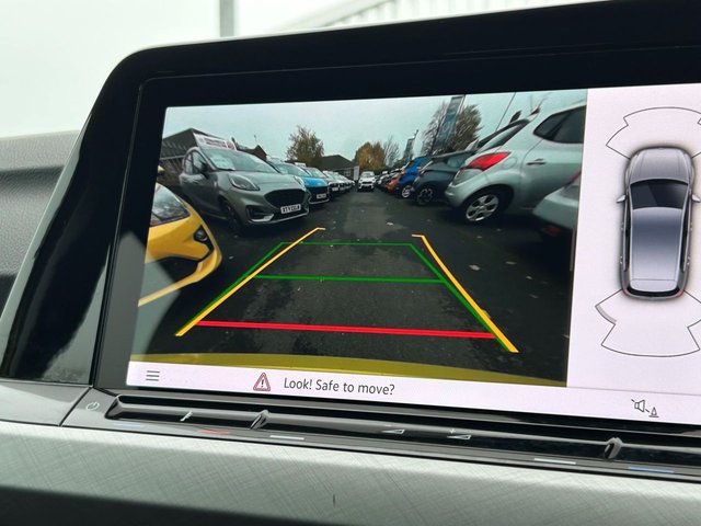 2022 VOLKSWAGEN GOLF 2022 1.0 eTSI MHEV Life Hatchback 5dr Petrol Hybrid DSG Euro 6 (s/s) (110 ps) - Photo 9