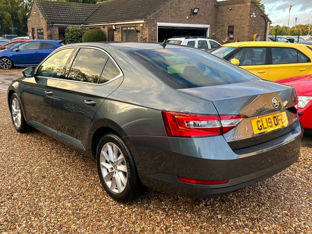 View our SKODA SUPERB